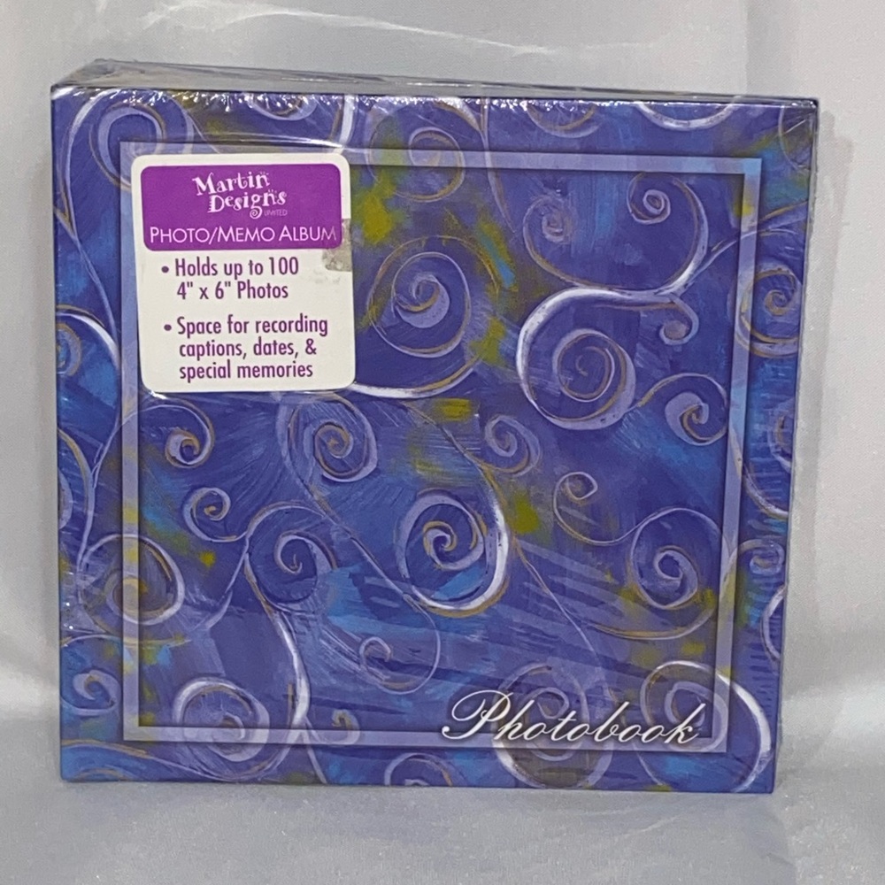 Martin Designs Ltd. Photo / Memo Album
